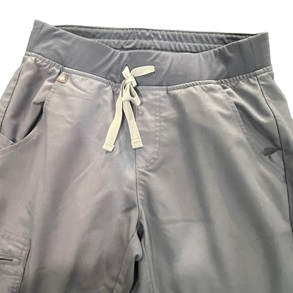 Figs Size Small Scrub Set Top & Joggers - Picture 4 of 9